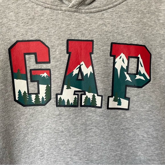 EUC GAP Kids Holiday / Christmas Logo Hoodie w/ Red & Green Mountains - Picture 2 of 12